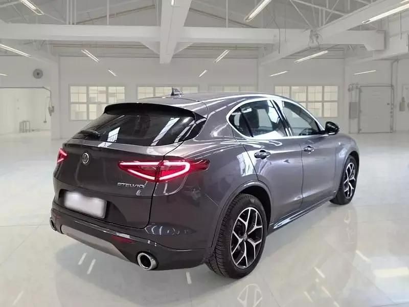 Usata Alfa Romeo Stelvio Ti 190 CV (139 kW) 2021 SUV
