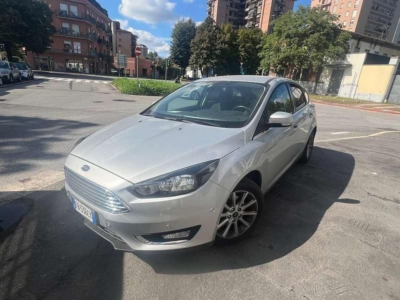 Usata Ford Focus Titanium S 125 CV (91 kW) 2015 Grigio Berlina