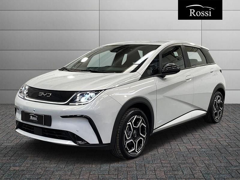 Nuova BYD Dolphin Comfort 150 kW (204 CV) 2026 Skiing white Utilitaria