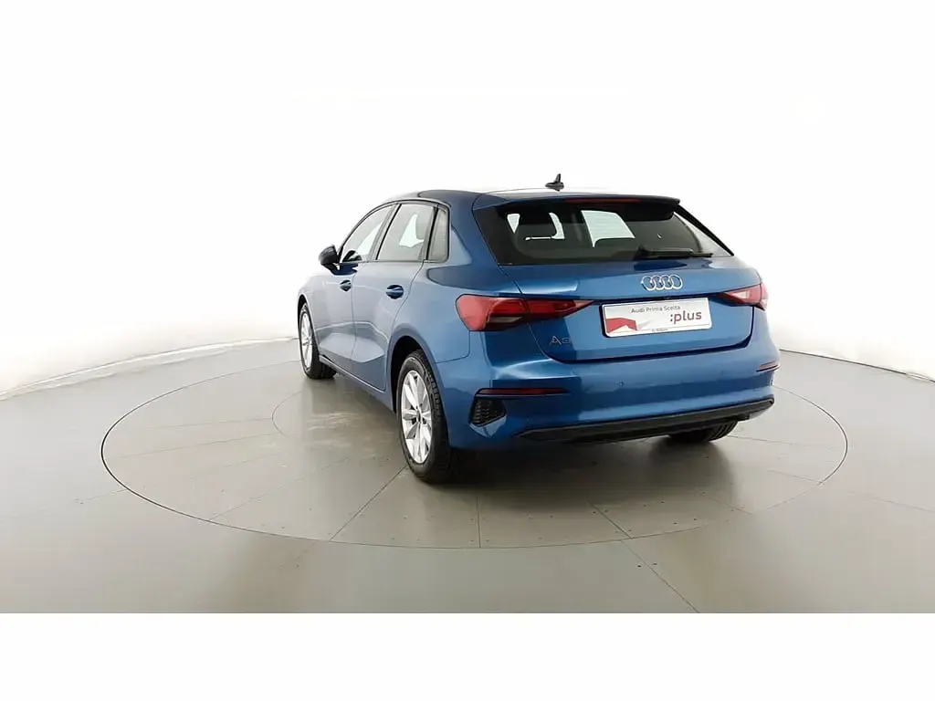 Usata Audi A3 Sportback Business 110 CV (80 kW) 2022 Blu atollo met Utilitaria