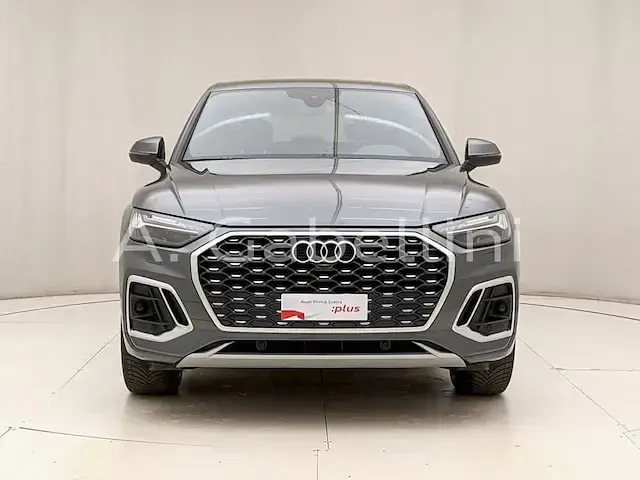 Usata Audi Q5 Sportback S-Line 204 CV (150 kW) 2024 Grigio daytona perla SUV