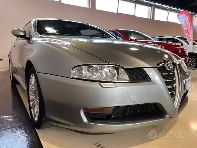 Usata Alfa Romeo GT Progression 166 CV (122 kW) 2003 Grigio Coupé