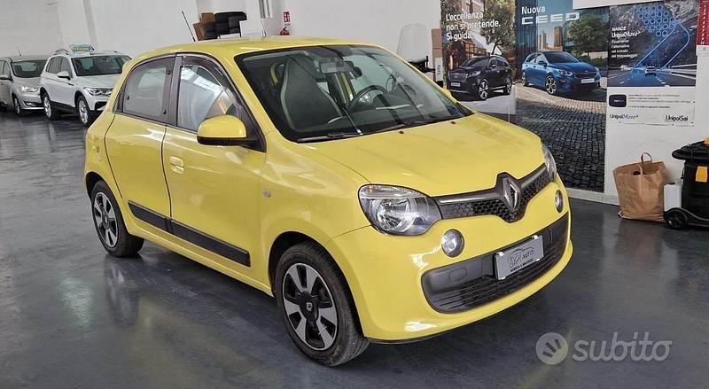 Usata Renault Twingo 90 CV (66 kW) 2015 Giallo Utilitaria