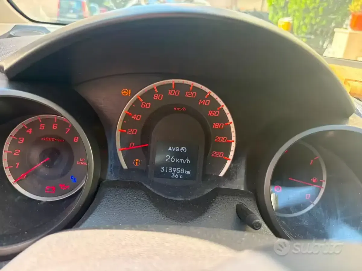 Usata Honda Jazz 99 CV (72 kW) 2015 Grigio Utilitaria