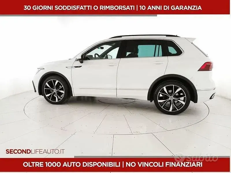 Usata VW Tiguan R-line 150 CV (110 kW) 2023 Bianco SUV