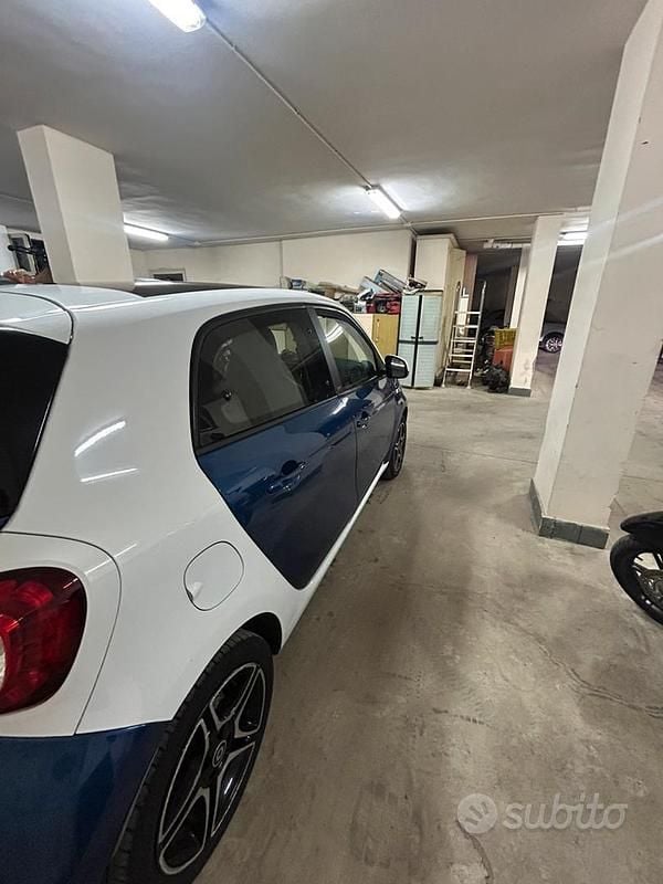 Begagnad Smart ForFour Prime 71 HK (52 kW) 2015 Blå Halvkombi