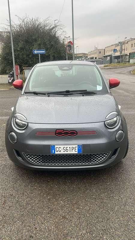 Usata Fiat 500e Passion 42 kW (58 CV) 2021 Grigio Utilitaria