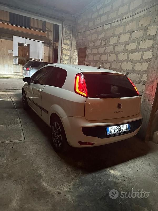 Usata Fiat Punto Evo Sport 69 CV (50 kW) 2011 Utilitaria