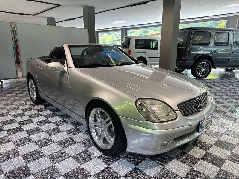 Usata Mercedes SLK200 163 CV (119 kW) 2003 Argento Cabrio