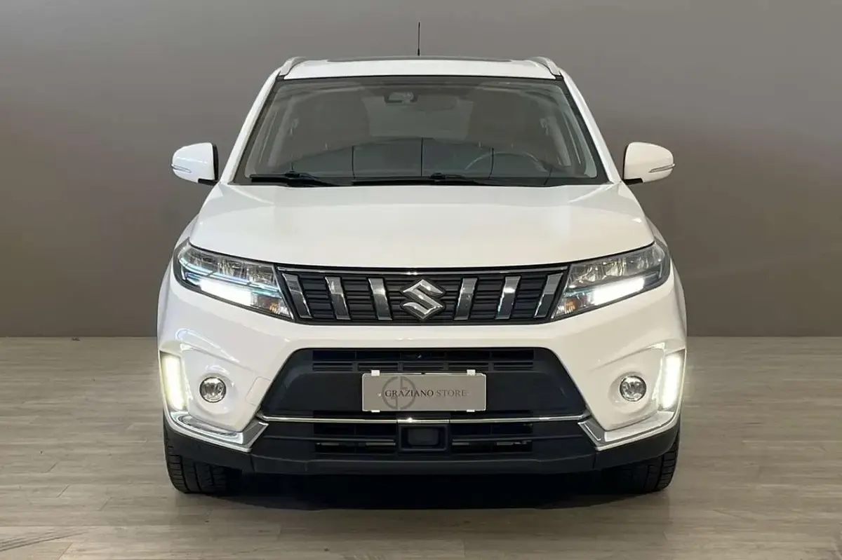 Usata Suzuki Vitara 129 CV (94 kW) 2023 Bianco SUV