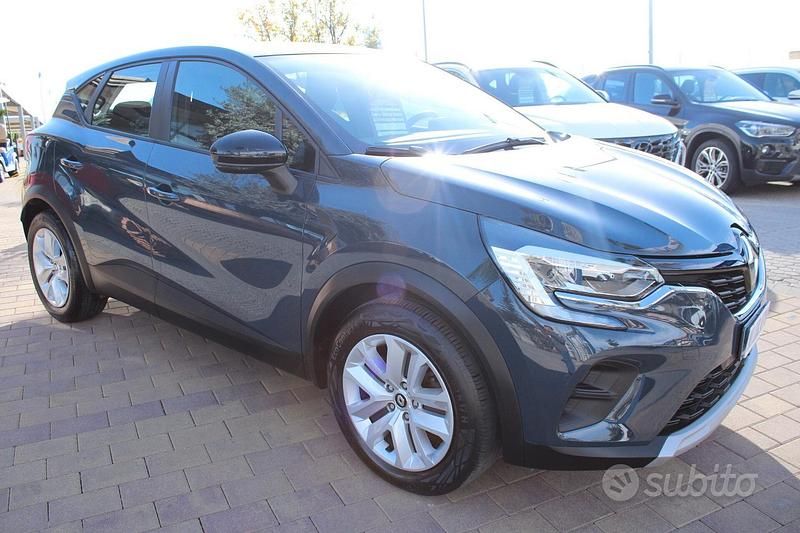 Usata Renault Captur Equilibre 100 CV (73 kW) 2023 Grigio SUV