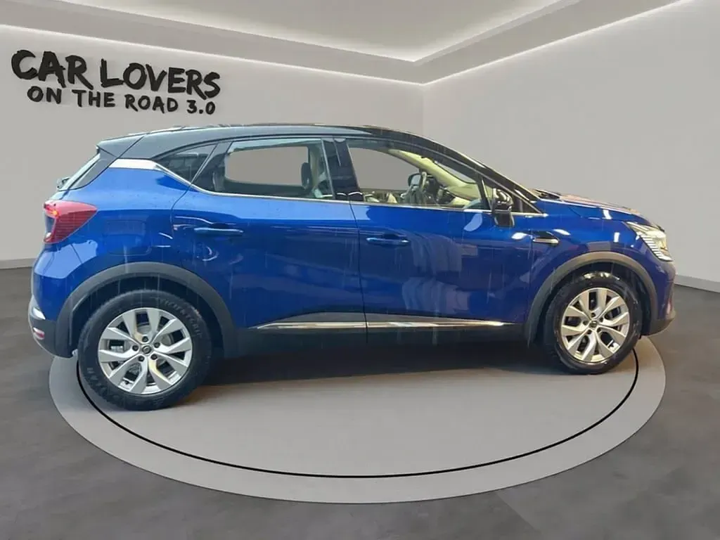 Usata Renault Captur Intens 116 CV (85 kW) 2021 Blu scuro SUV