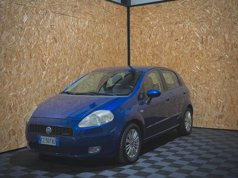 Blu Usata 2006 Fiat Grande Punto Dynamic Due volumi | 1400 € (Super prezzo) - Immagine 1/4