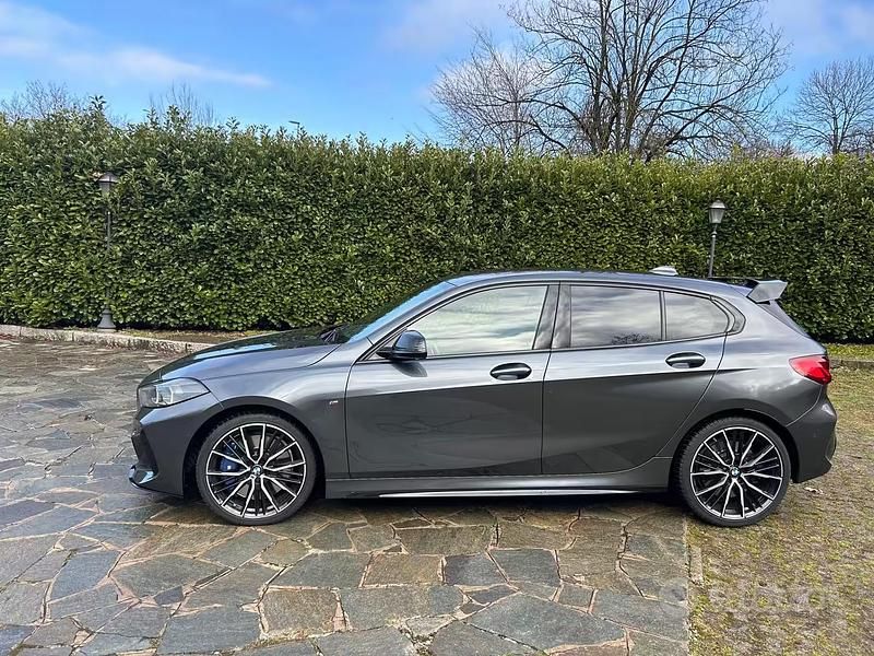 Usata BMW M135 M Sport 306 CV (225 kW) 2021 Grigio Utilitaria