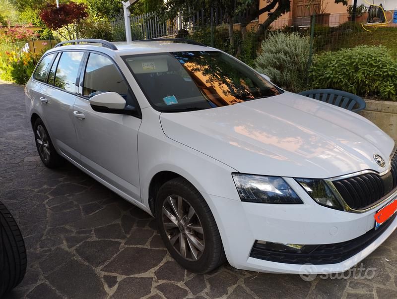 Bianco Usata 2017 Skoda Octavia Station wagon | 9500 € (Buon prezzo) - Immagine 1/4
