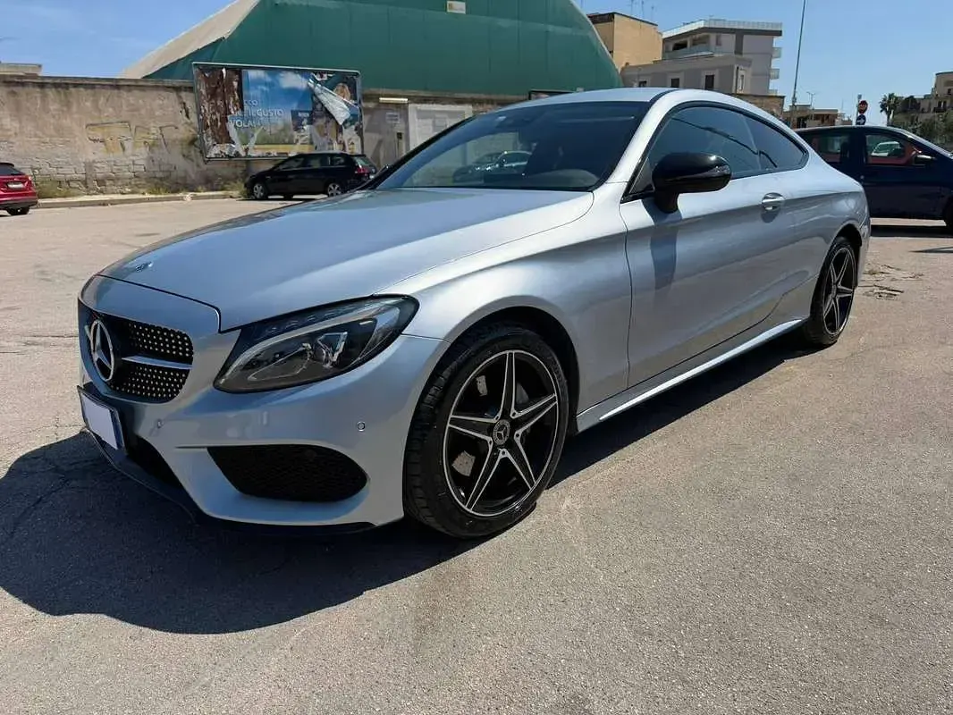 Usata Mercedes C220 Premium Plus 170 CV (125 kW) 2018 Blu/azzurro Coupé