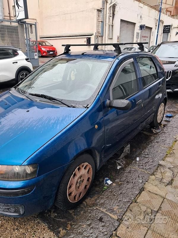 Usata Fiat Punto 2002 Blu Utilitaria