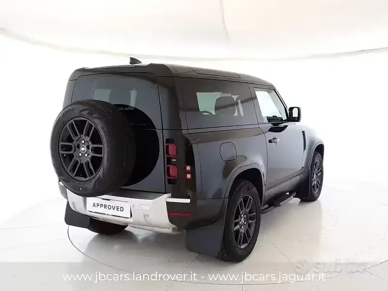Usata Land Rover Defender S 200 CV (147 kW) 2024 Nero SUV