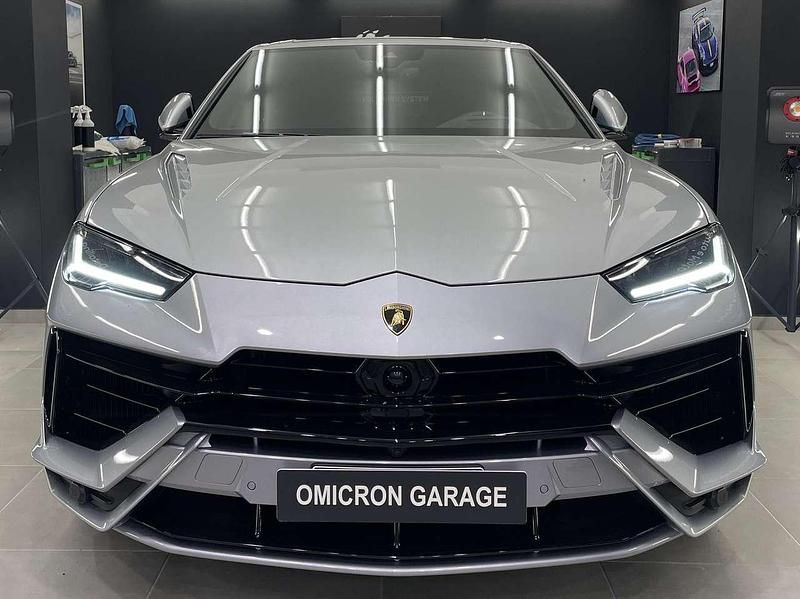 Usata Lamborghini Urus 650 CV (478 kW) 2023 Argento SUV