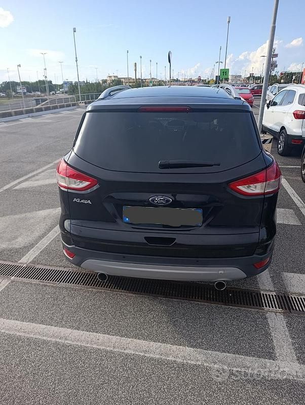 Usata Ford Kuga Titanium 140 CV (102 kW) 2013 Nero SUV