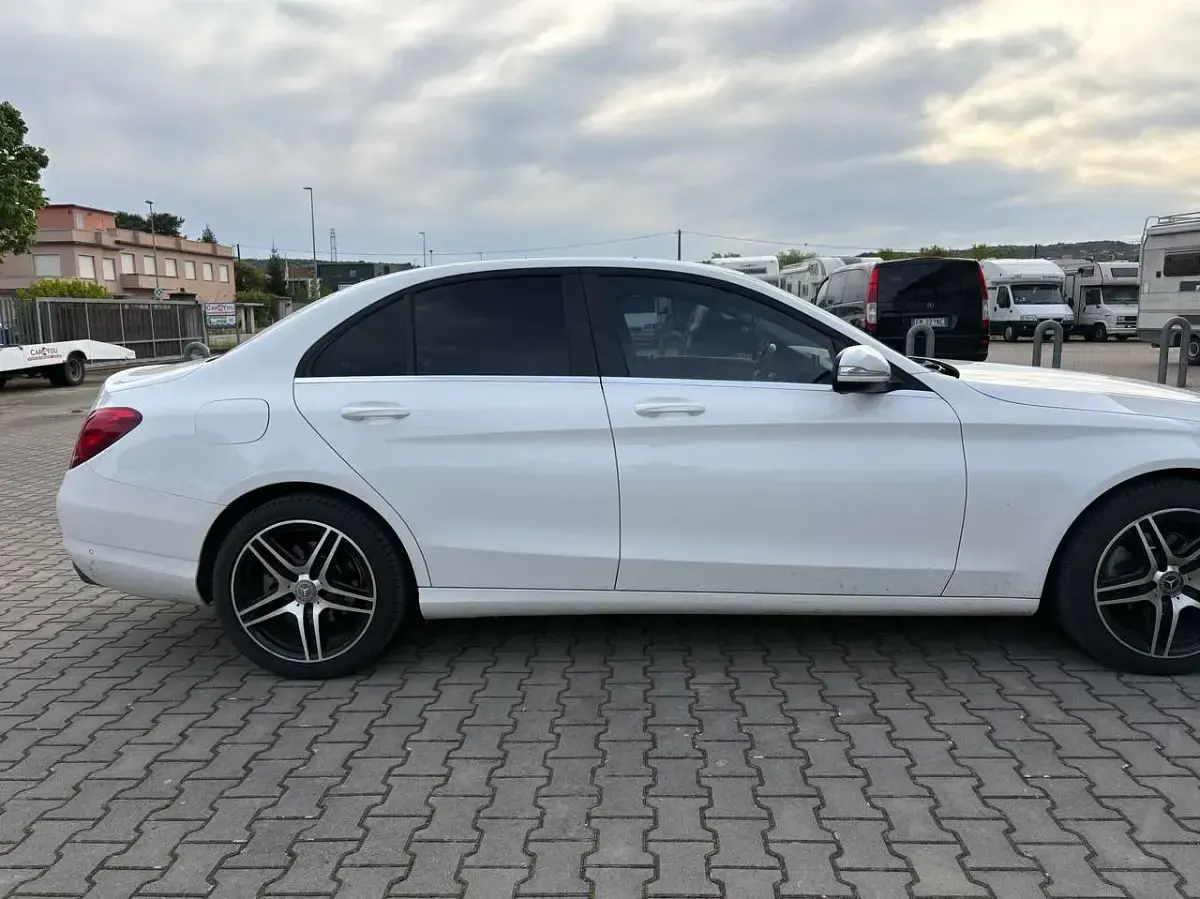 Usado Mercedes C200 Exclusive 136 CV (100 kW) 2015 Blanco Berlina