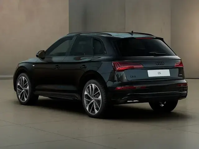 Usata Audi Q5 Ambiente 367 CV (269 kW) 2024 Nero SUV