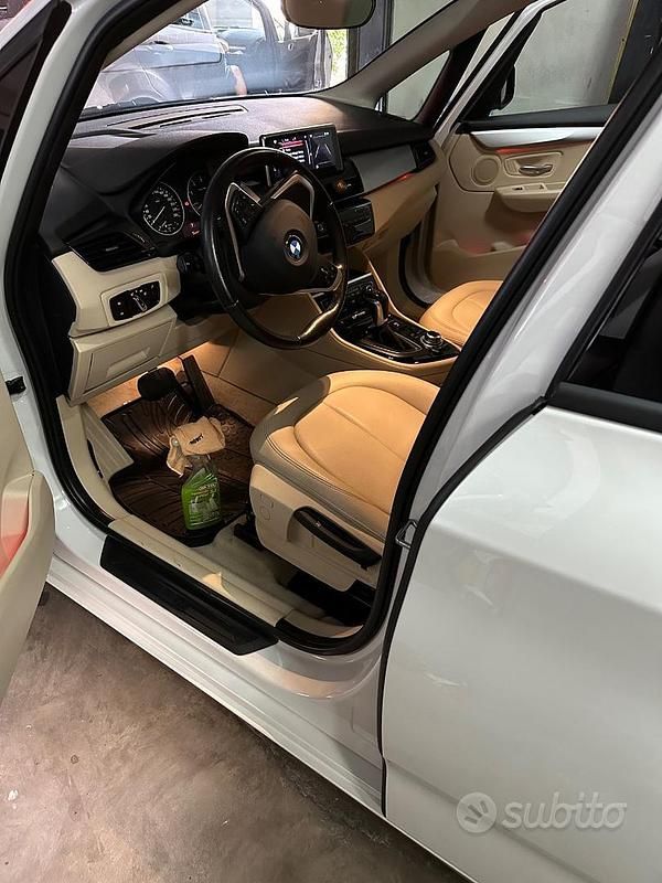 Usata BMW 216 Active Tourer Advantage 2015 Bianco Monovolume