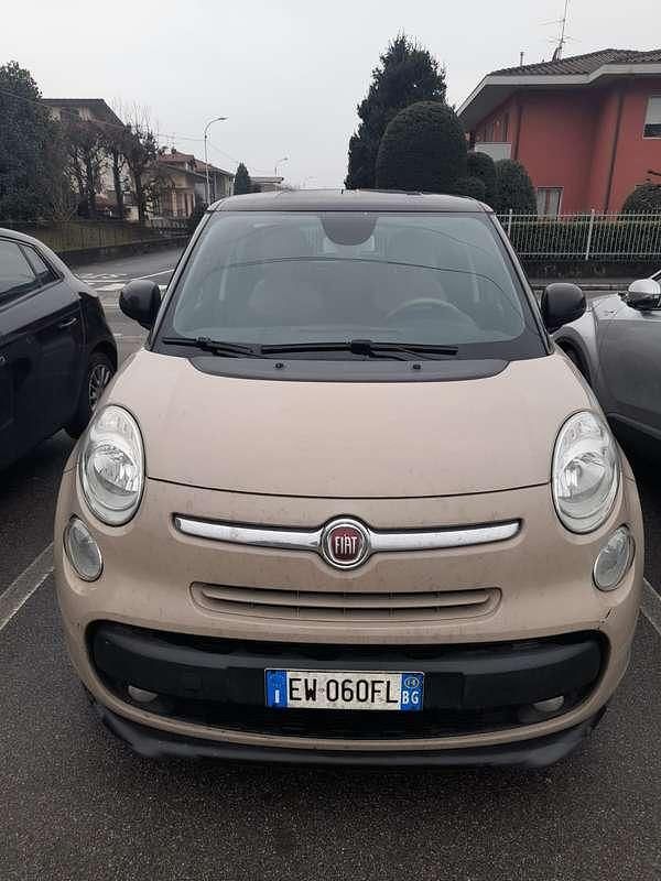 Usata Fiat 500L Living 105 CV (77 kW) 2014 Beige Monovolume