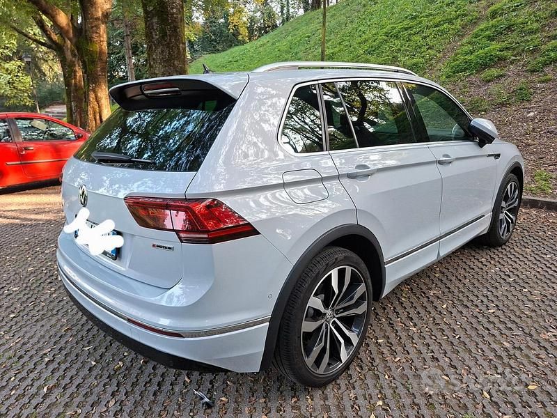 Usata VW Tiguan R-line 240 CV (176 kW) 2019 Bianco SUV