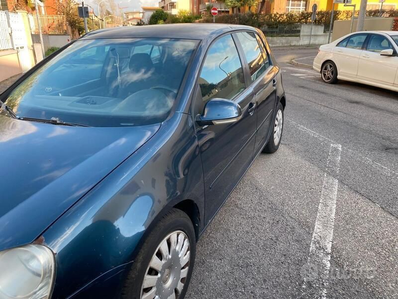 Usata VW Golf V Comfortline 105 CV (77 kW) 2007 Blu/azzurro Berlina