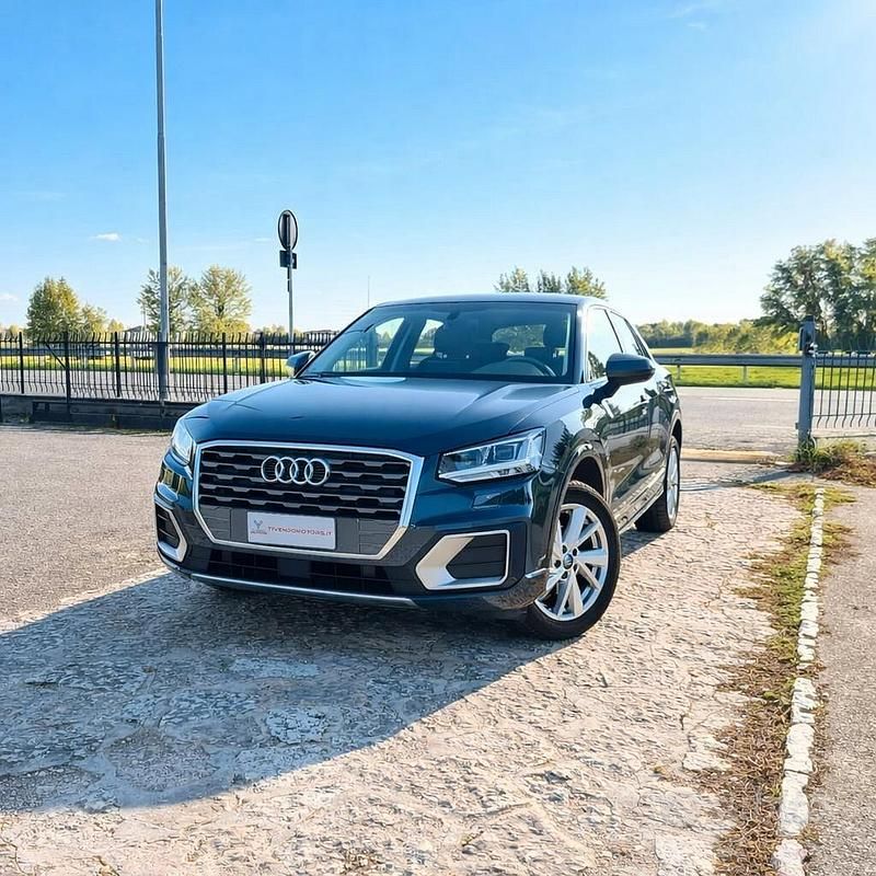 Usata Audi Q2 Admired 116 CV (85 kW) 2019 Grigio SUV