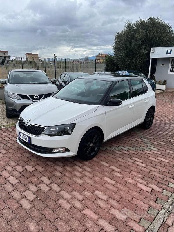 Usata Skoda Fabia Design Edition 75 CV (55 kW) 2016 Bianco pastello Utilitaria