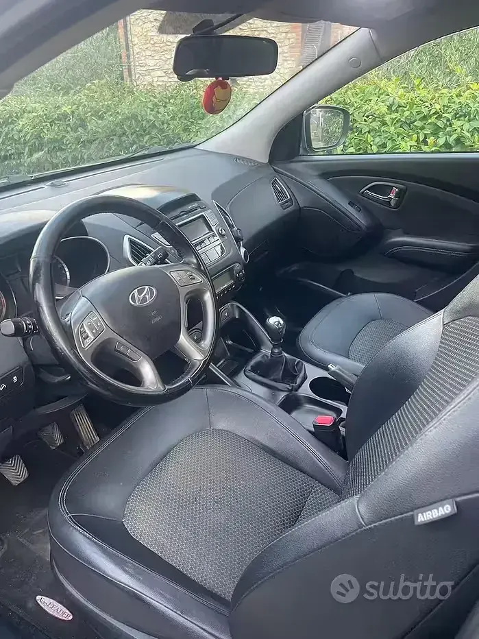 Usata Hyundai ix35 136 CV (100 kW) 2011 Grigio SUV