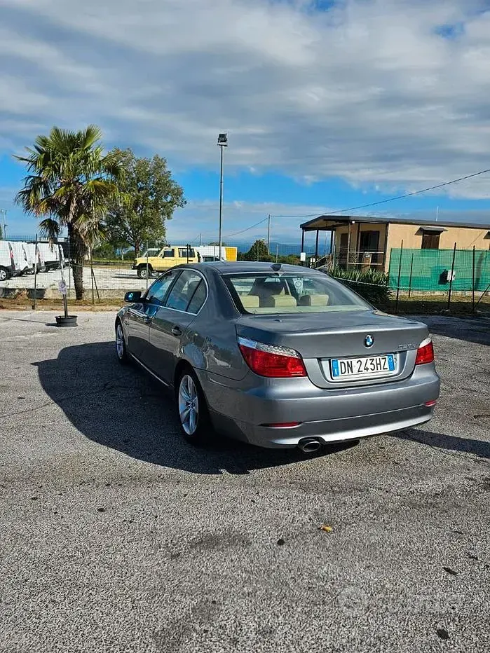 Usata BMW 520 177 CV (130 kW) 2008 Grigio Berlina