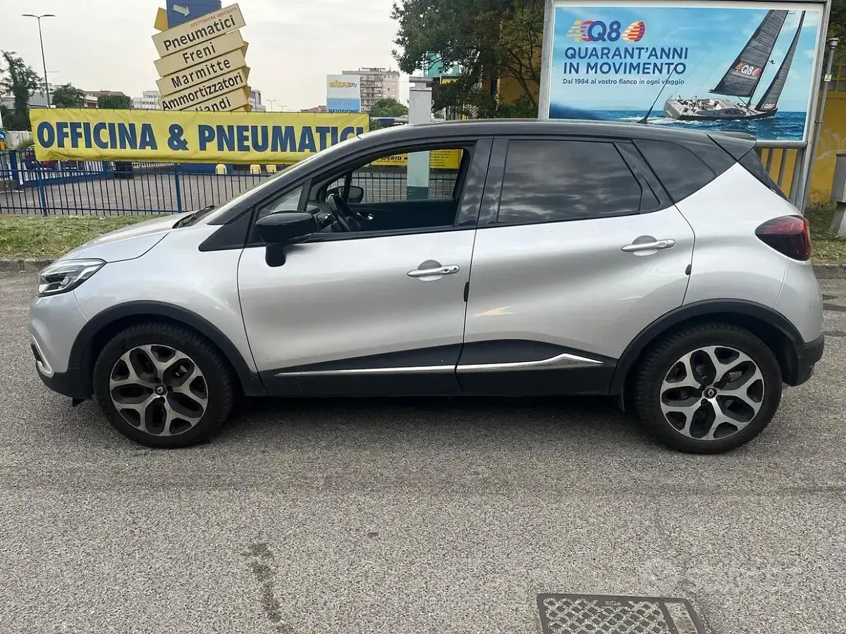 Usata Renault Captur 120 CV (88 kW) 2017 Grigio SUV