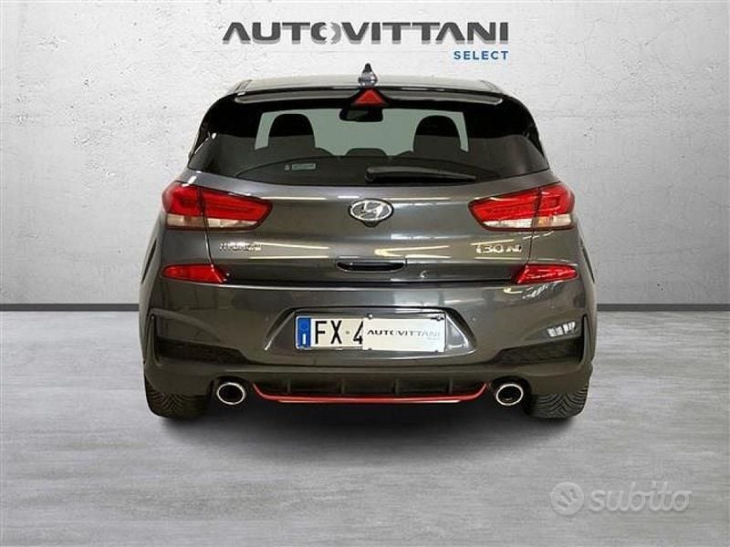 Usata Hyundai i30 250 CV (183 kW) 2019 Grigio scuro Berlina