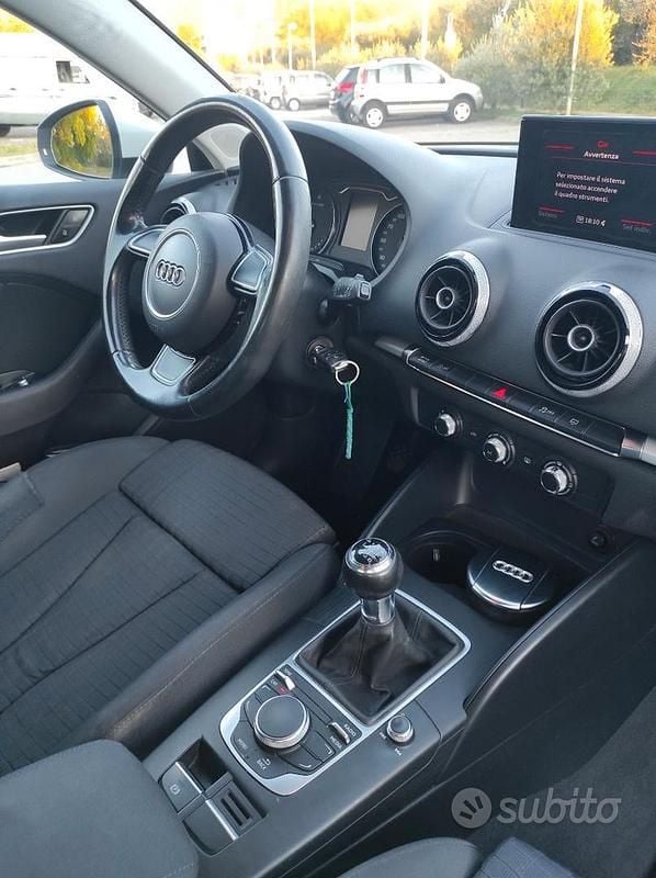 Usata Audi A3 Ambition 105 CV (77 kW) 2013 Bianco Berlina