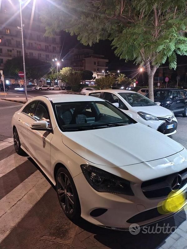 Bianco Usata 2017 Mercedes CLA200 Tre volumi | 18.000 € - Immagine 1/4