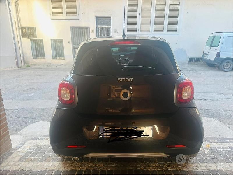 Usata Smart ForFour Passion 90 CV (66 kW) 2019 Marrone Utilitaria