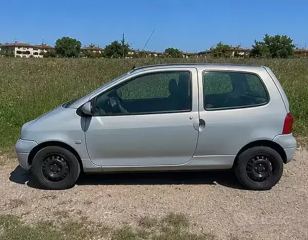 Usata Renault Twingo 58 CV (42 kW) 2003 Grigio Utilitaria
