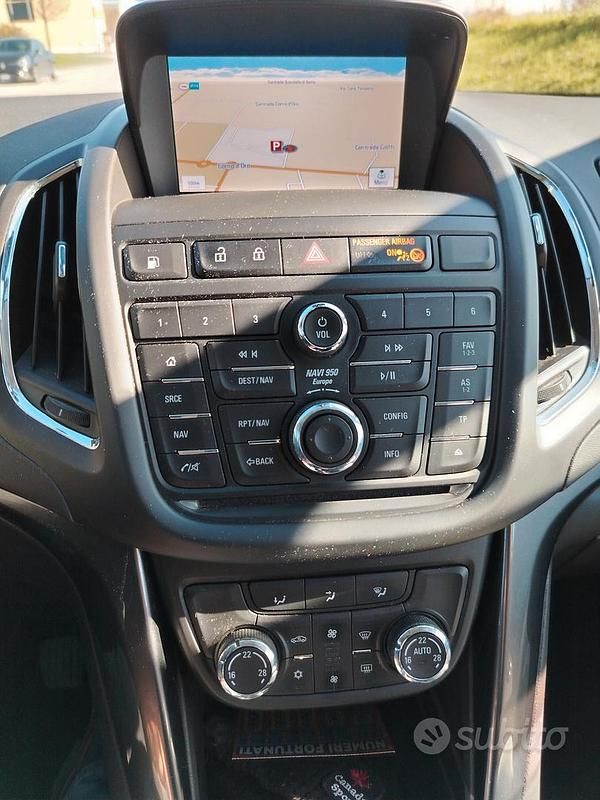 Usata Opel Zafira Tourer 2016 Marrone Monovolume