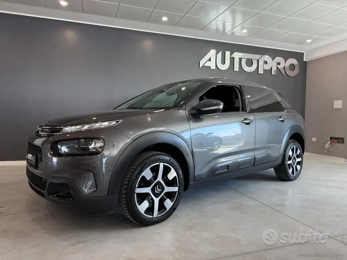 Usata Citroën C4 Feel 102 CV (75 kW) 2018 Nero Berlina