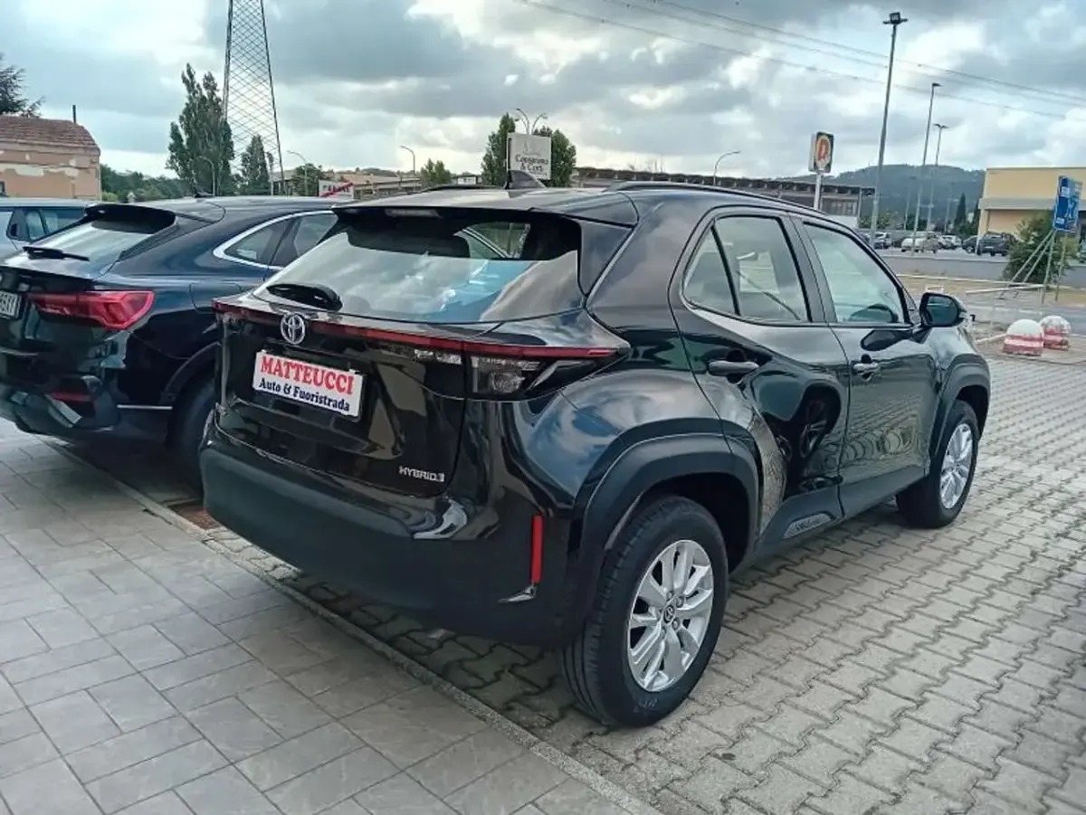 Usata Toyota Yaris Cross Active 92 CV (67 kW) 2023 Nero SUV