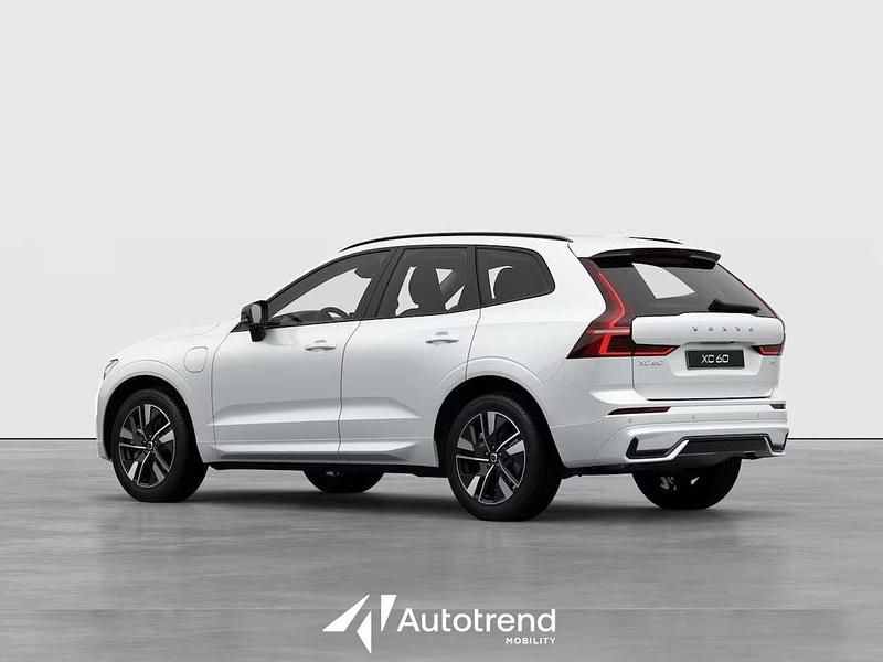 Nuova Volvo XC60 Plus 455 CV (334 kW) 2025 Grigio SUV