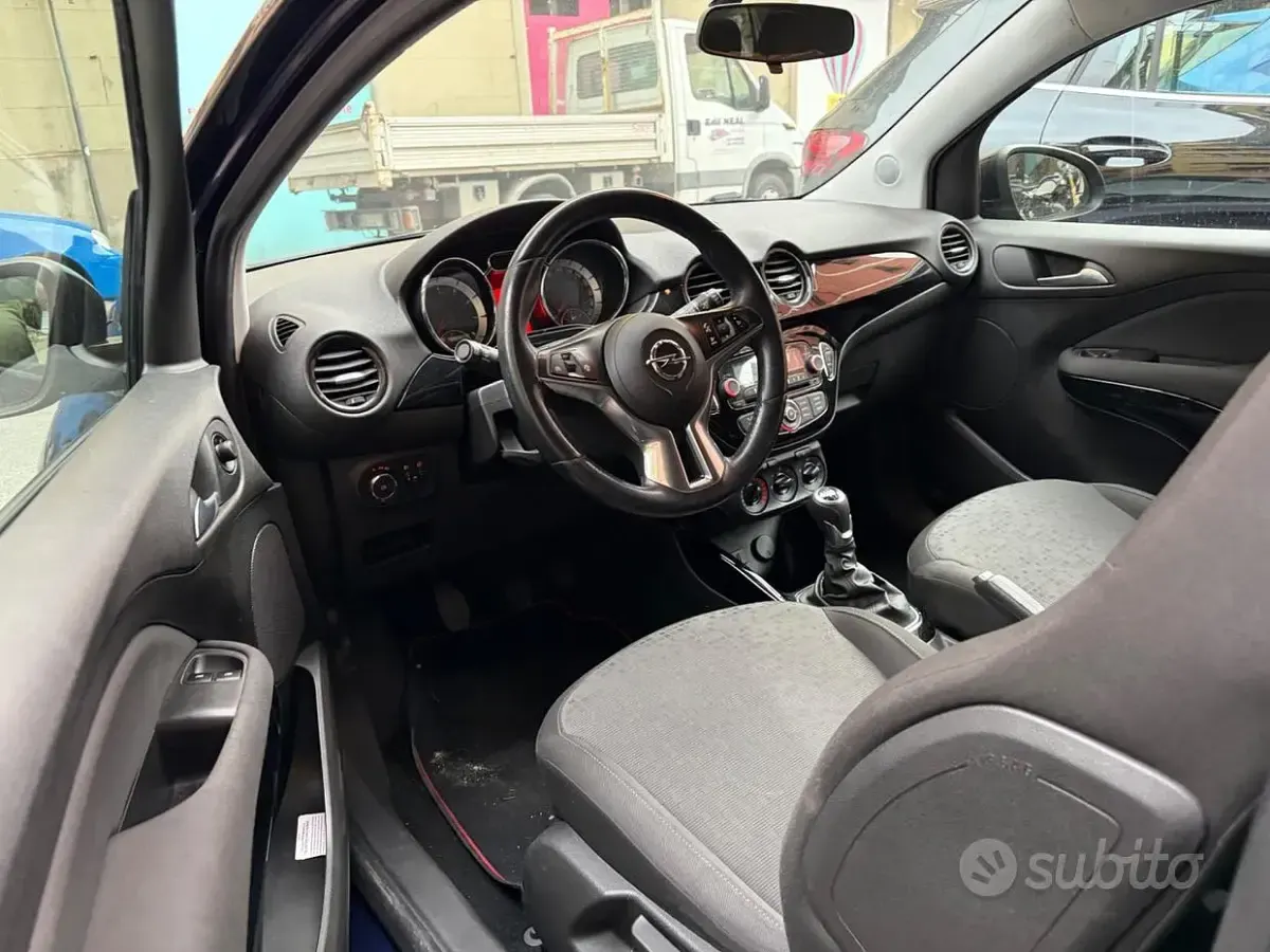 Usata Opel Adam Glam 87 CV (63 kW) 2016 Blu Utilitaria