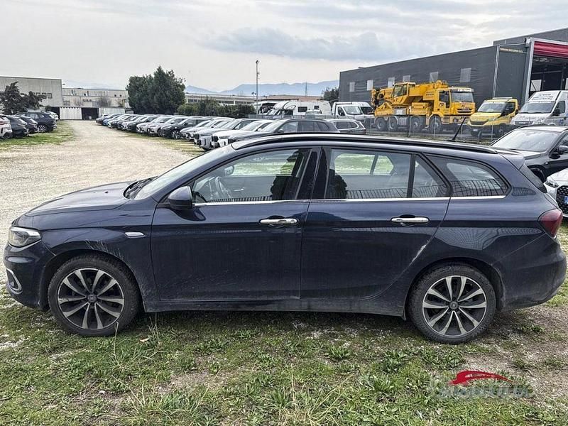 Usata Fiat Tipo Lounge 120 CV (88 kW) 2018 Blu Station wagon