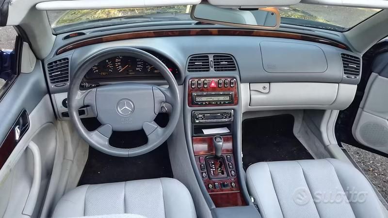 Usata Mercedes CLK200 192 CV (141 kW) 1999 Blu Cabrio