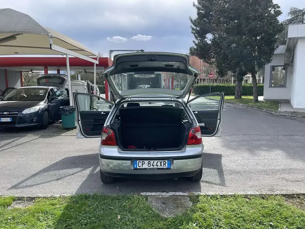 Occasion VW Polo 75 ch (55 kW) 2004 Argent Citadine
