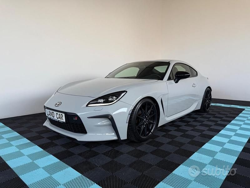 Grigio Usata 2022 Toyota GR86 Premium Coupé | 36.990 € (Ottimo prezzo) - Immagine 1/4