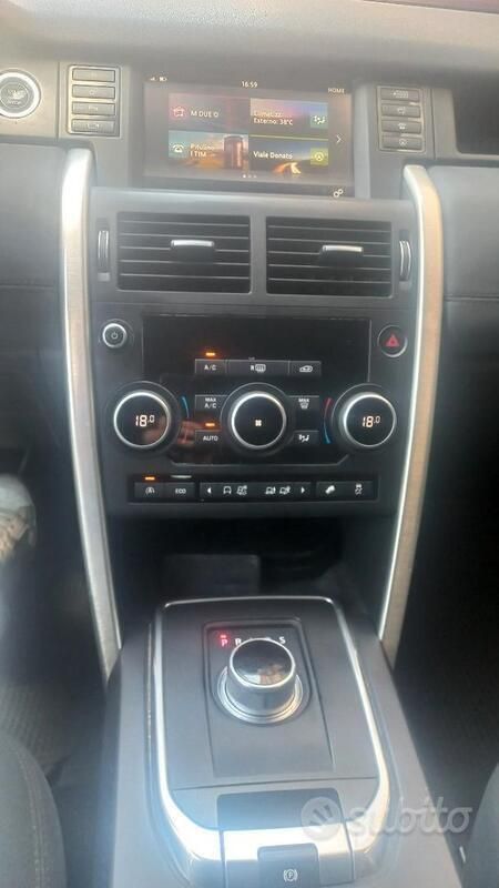 Usata Land Rover Discovery Sport 190 CV (139 kW) 2015 Grigio SUV